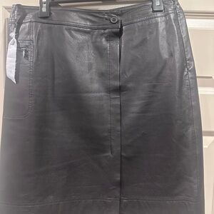 Anne Klein black Vegan Leather Pencil Skirt-Worn Once. Faux Button. Side Zip.